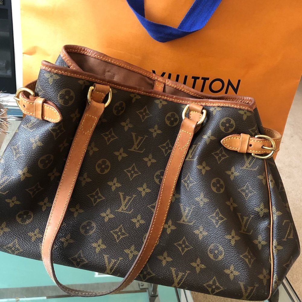 X sold X Authentic Louis Vuitton shoulder bag